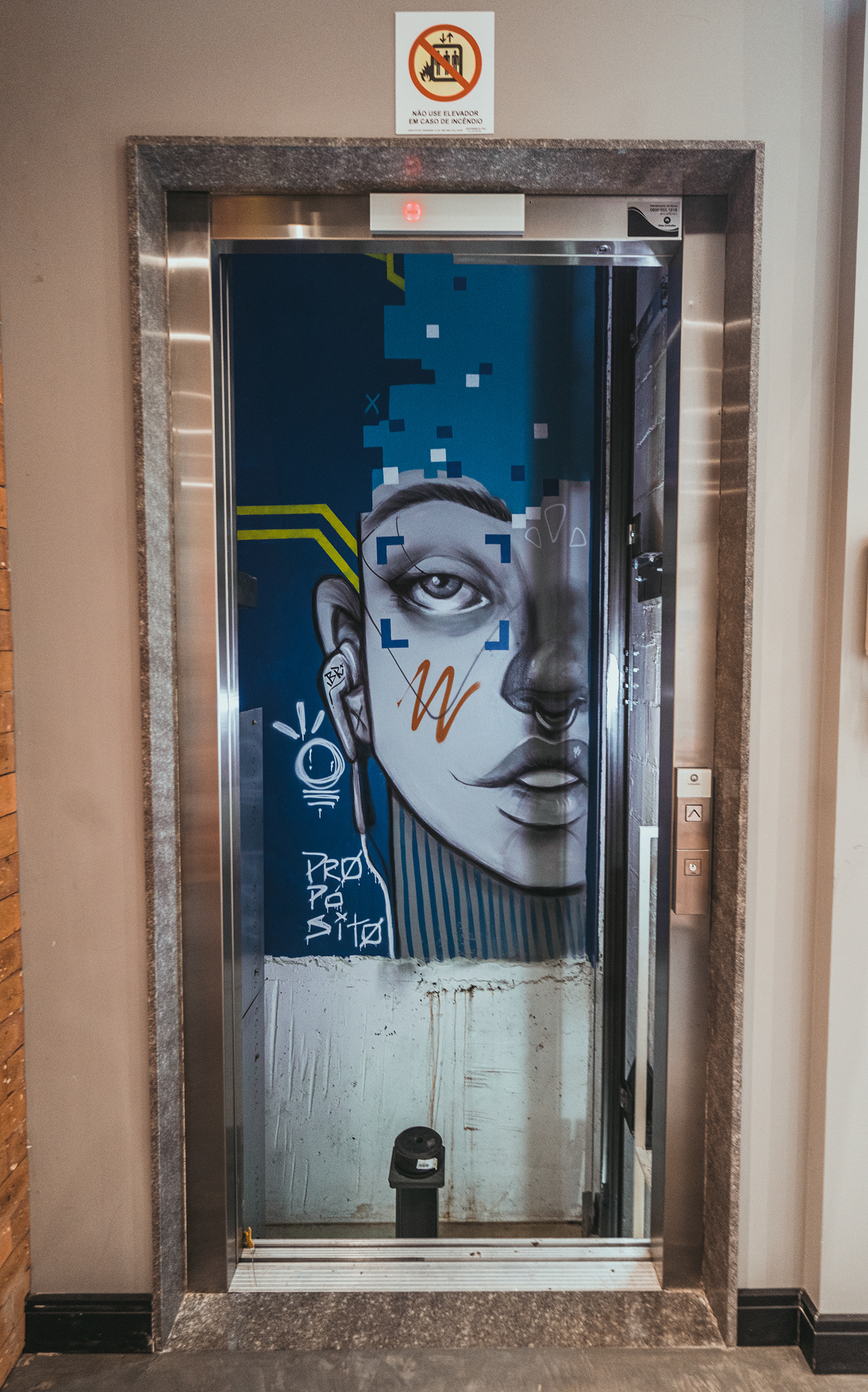 巴西圣玛利亚公寓电梯设计 | 垂直空间的艺术探索-6