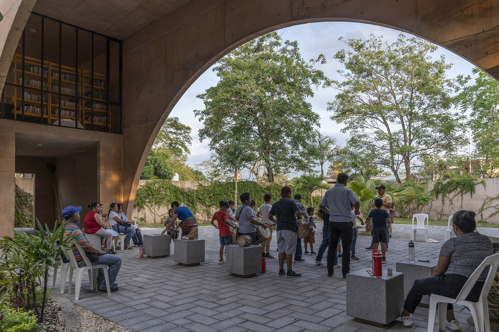 社区发展中心，墨西哥 / CCA-33