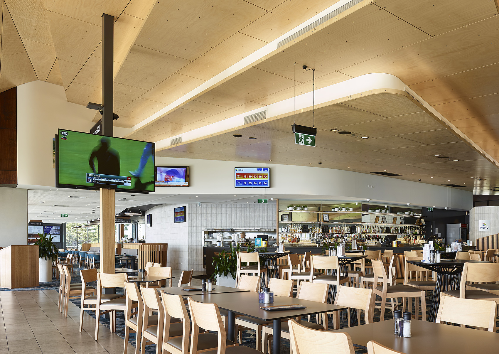 Kurrawa水上救援社团中心,澳大利亚 / Arkhefield-96