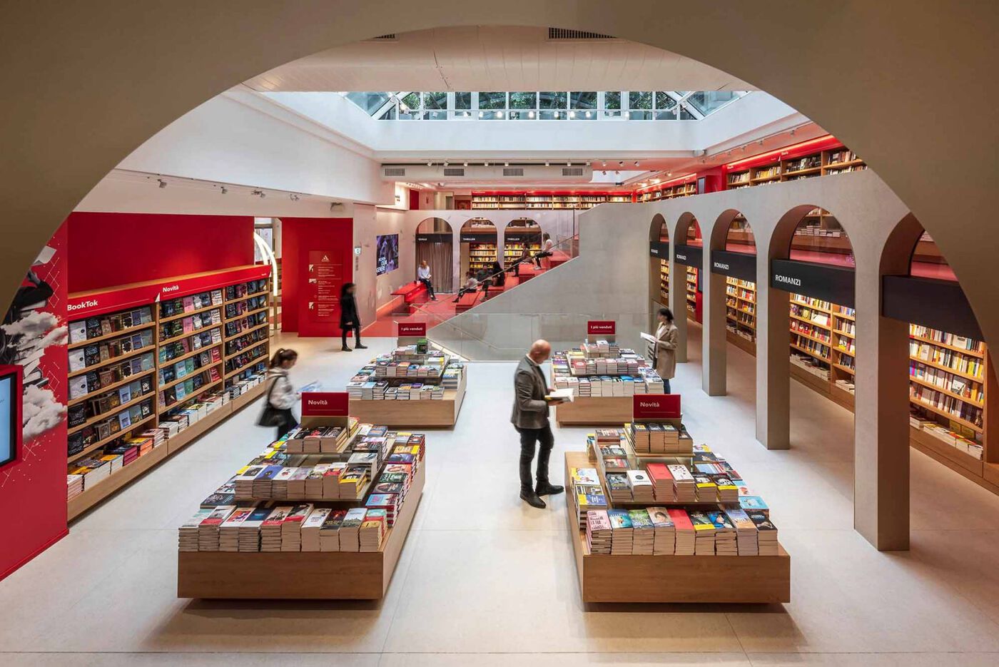 米兰蒙达多利大教堂书店丨意大利米兰丨Il Prisma 工作室-12