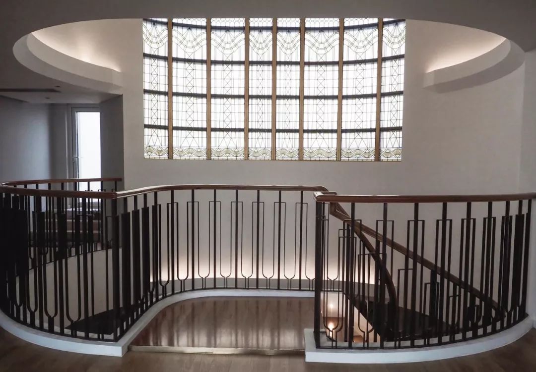 陆家嘴顶层私宅，舞者般的旋转楼梯-33