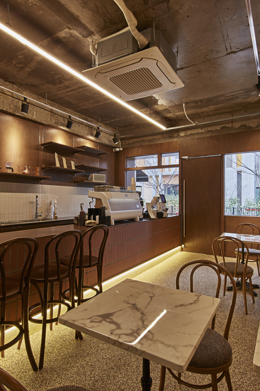 12 平卡佩咖啡厅 | 极简木质空间，沉静优雅-8