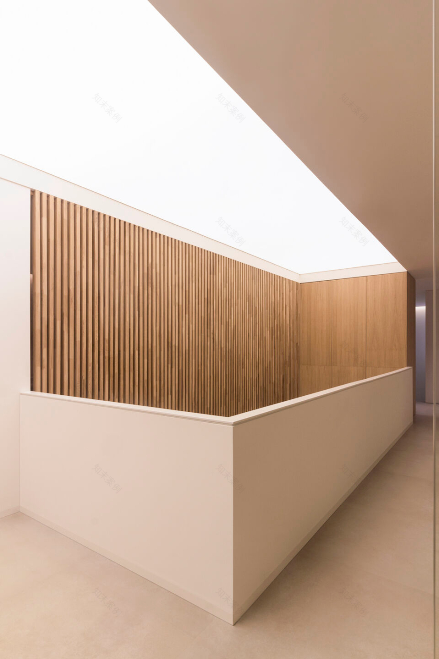 自然采光的公证办公室改造丨西班牙-26