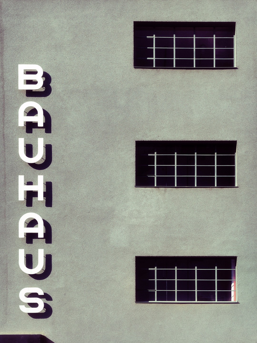 包豪斯建筑风格的光影与功能之美-32