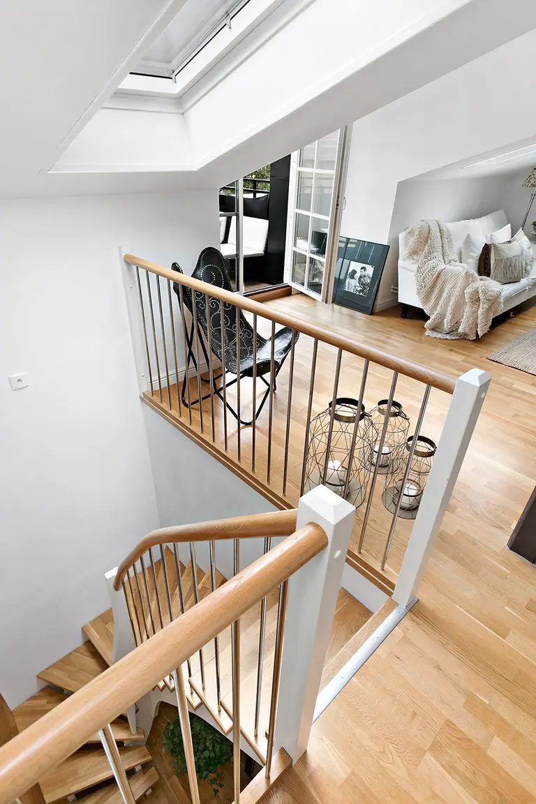 家庭生活二层楼设计 | 私密空间与互动的完美结合-3