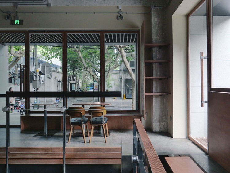 上海 Clipboard 酒吧 | 工业风与温馨氛围的完美融合-8