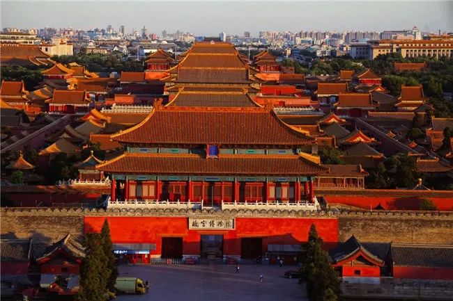 新中式家居空间,红墙碧水演绎亦古宜今的美学魅力-8