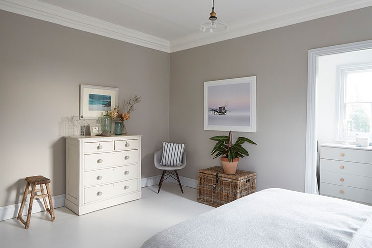 伦敦宽敞现代住宅 | 玻璃顶、黑 library 与庭院 gazebo-23