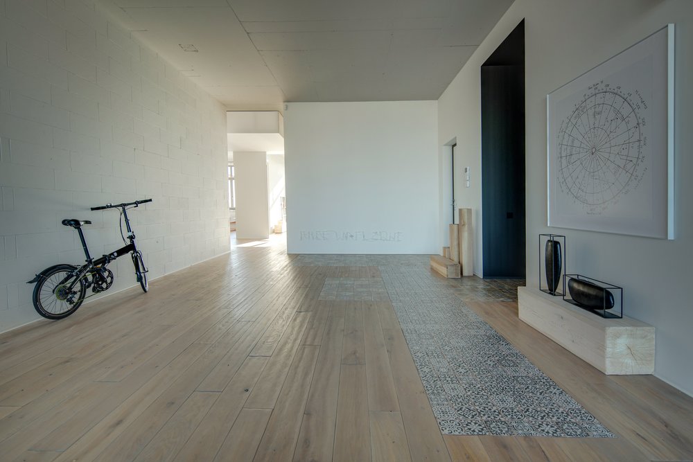 基辅工业风公寓 | 现代与原始的完美融合-10