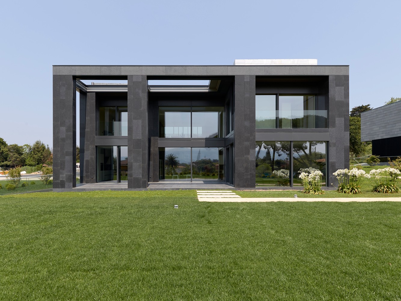 低密度住宅综合体 | 三户家庭共享公园式生活-3