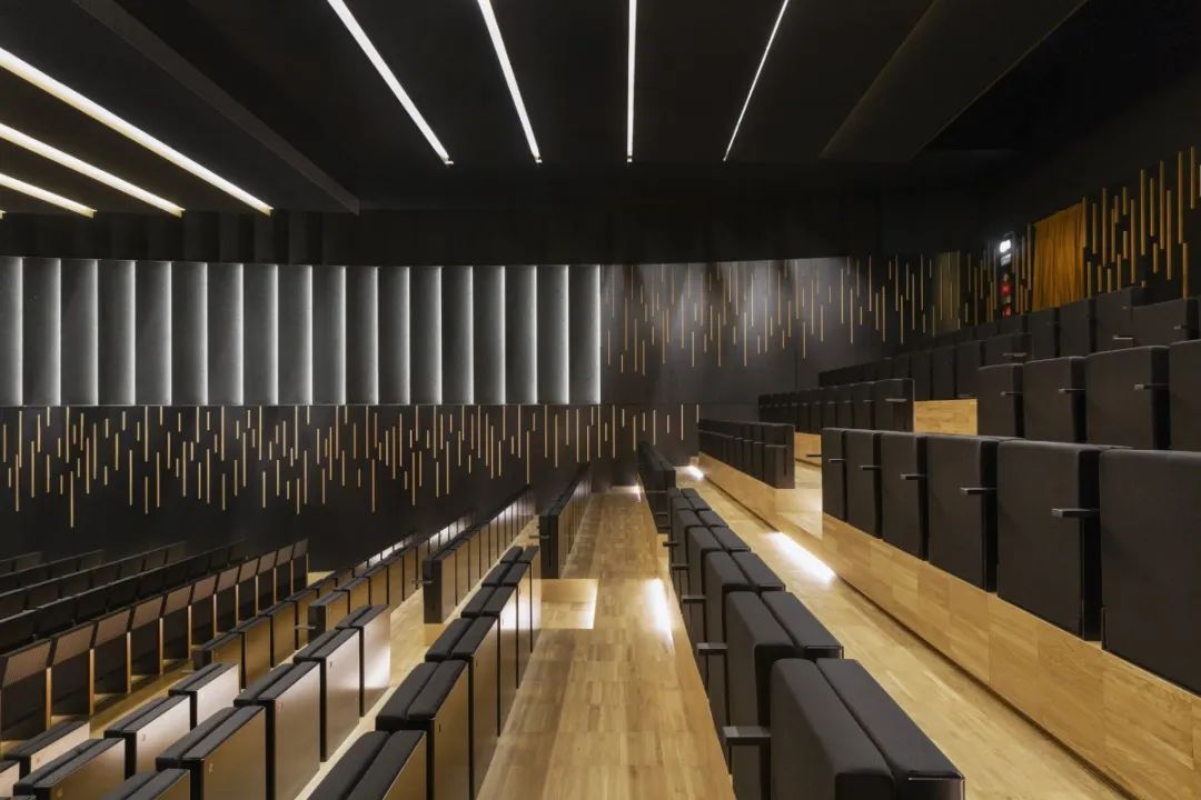 意大利 PBEB Architetti 建筑事务所 | 精神洗礼与灵魂触动的空间设计-78