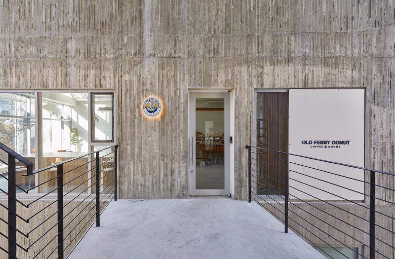 22 平米高级核桃色调店面设计，尽显奢华与温馨-19