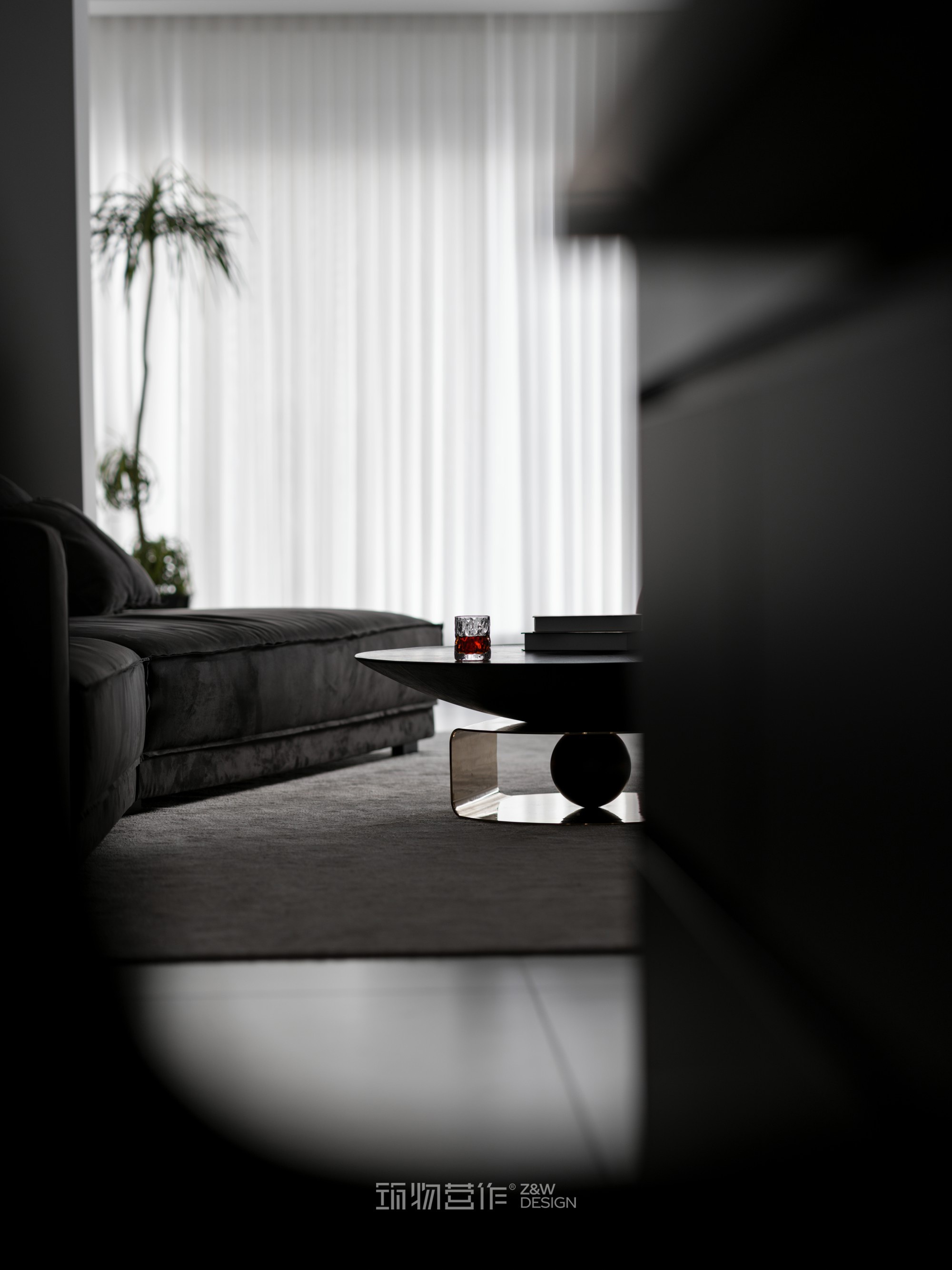 筑物营作实景|180㎡暗调极简婚房设计-0