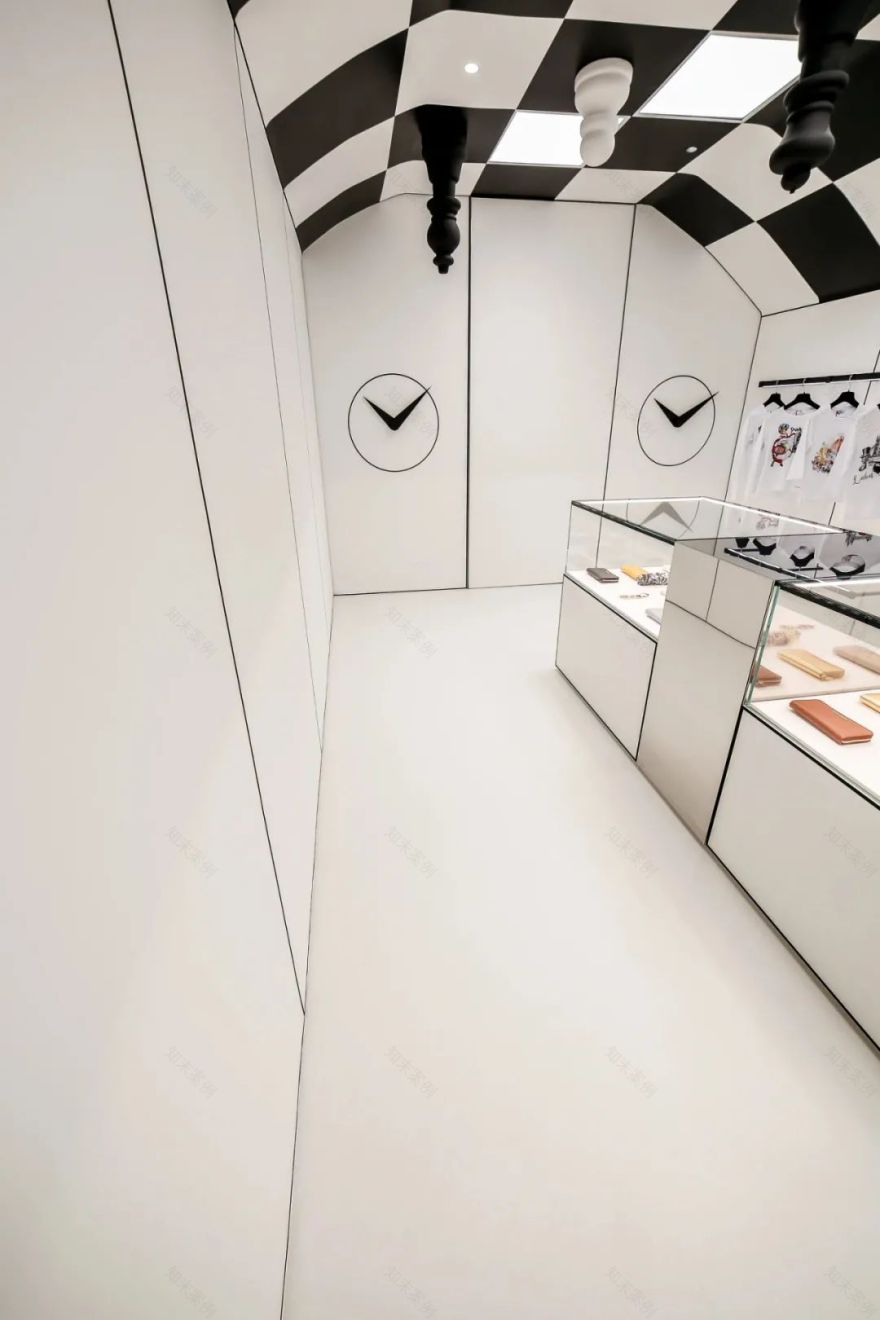 黑白内饰碰撞极简空间-39