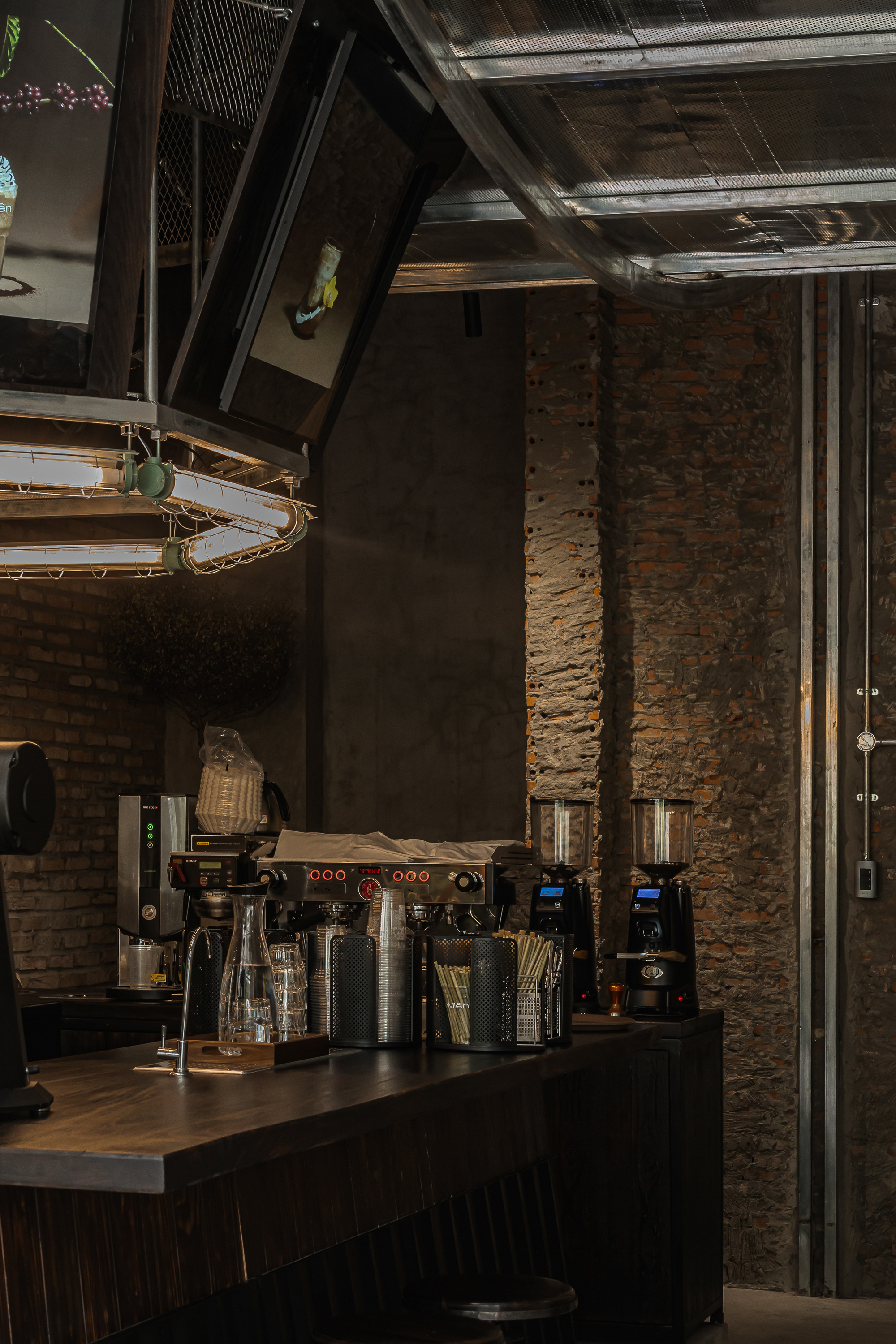 安谧光影咖啡馆 丨越南胡志明市丨xưởng xép-37