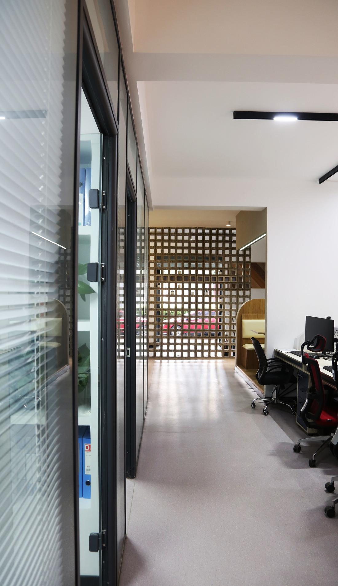 
《工作中的家》 -5