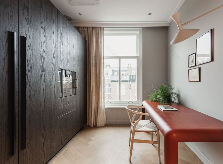 现代荷兰风情,阿姆斯特丹经典公寓设计-11