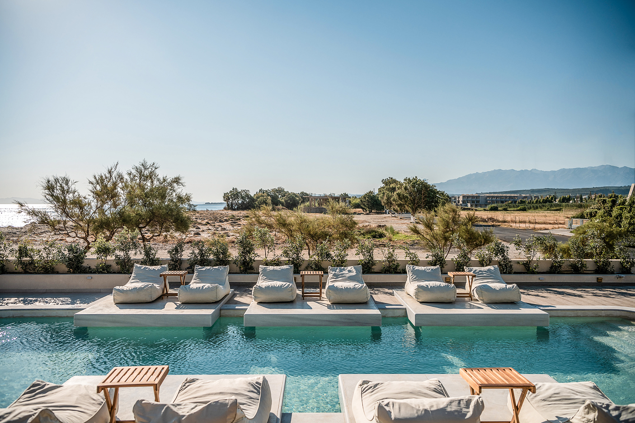 Avra Imperial Hotel 海滩酒吧餐厅设计丨希腊干尼亚丨Dimiourgiki ltd-8