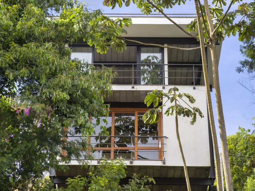 巴西伊普·阿马雷罗住宅丨科拉·马德尔-4