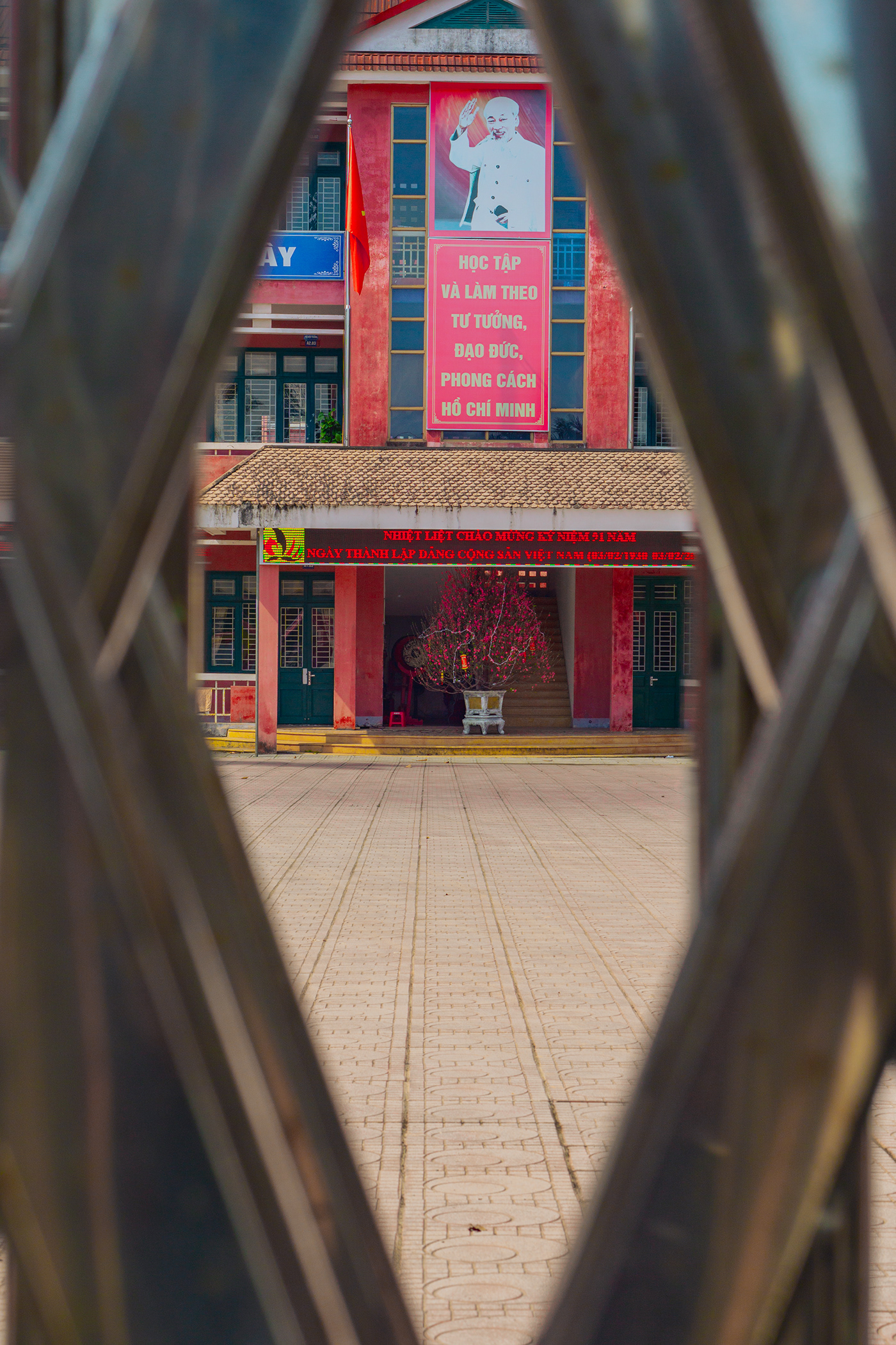 Anastasiya Gushchina丨大学丨My Old High School-8