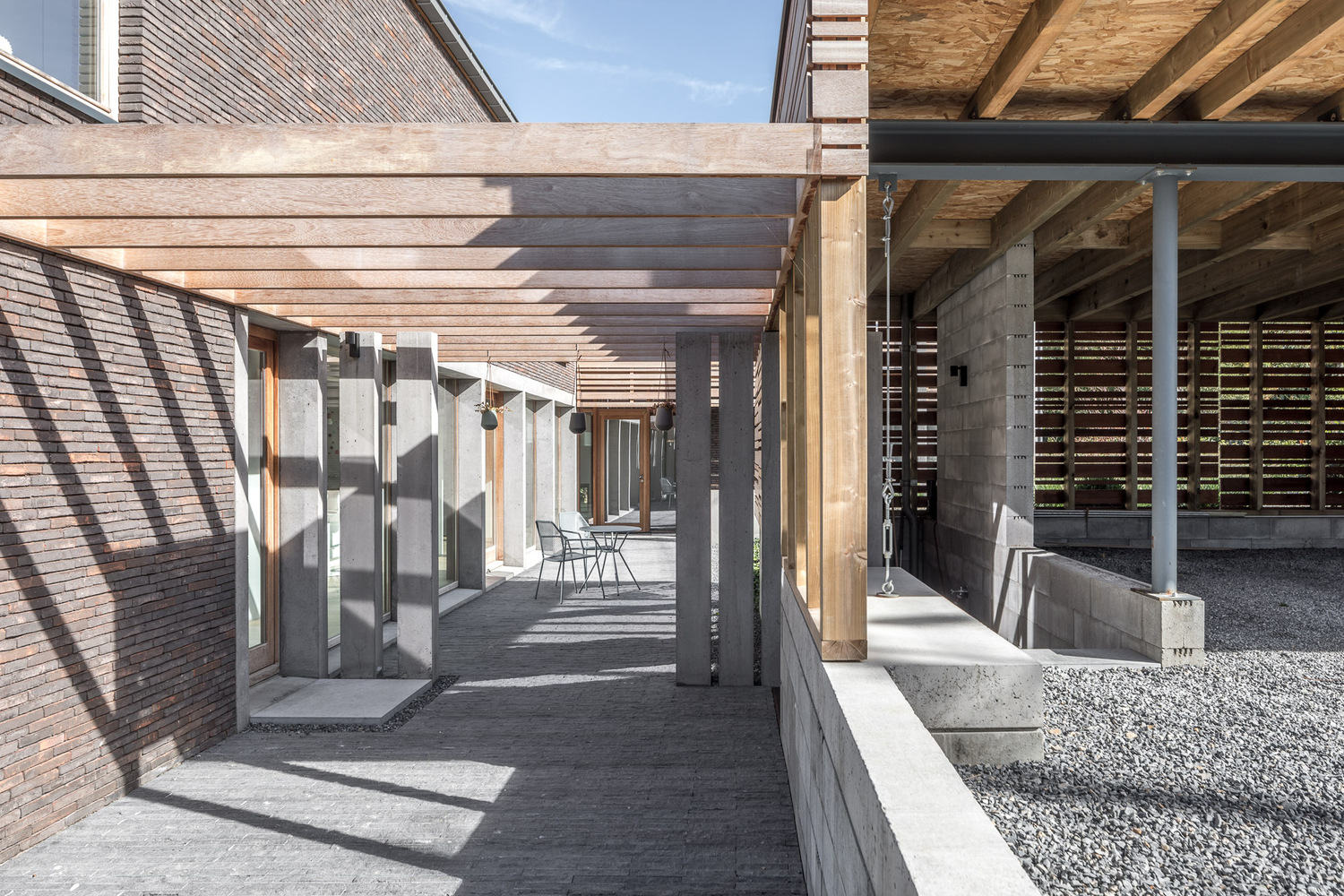 比利时L型乡间别墅-10