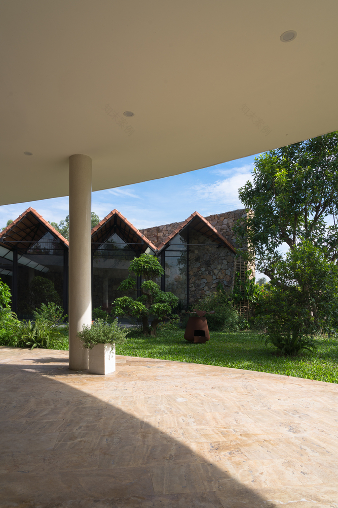 回归自然的现代乡村家园-73