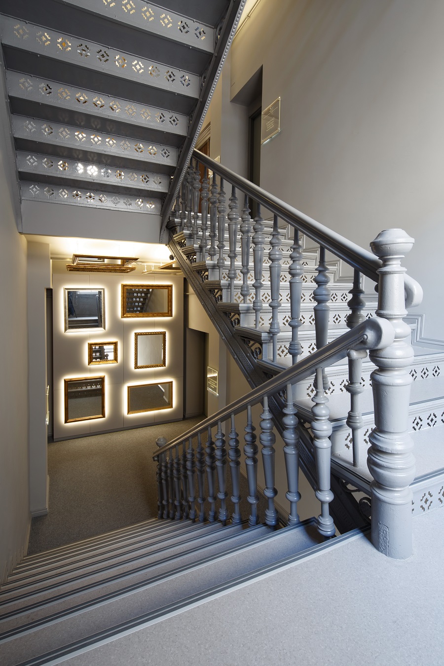 wondercase modernization of a staircase in the 19th century building in gliwice-15