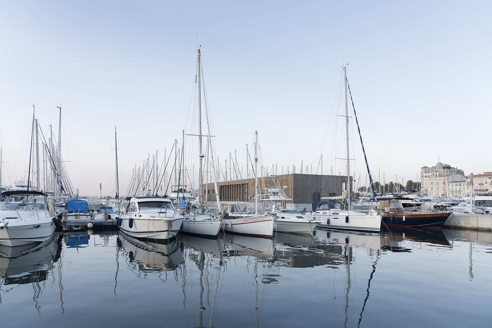 戛纳港口新服务设施，法国 / heams & michel architectes-10