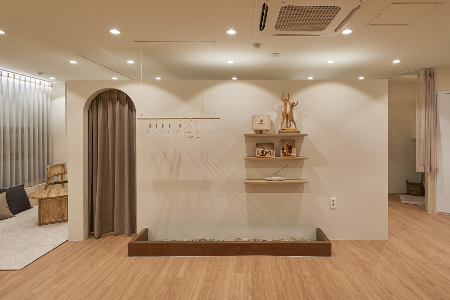 温暖氛围的 39 坪瑜伽空间设计-8