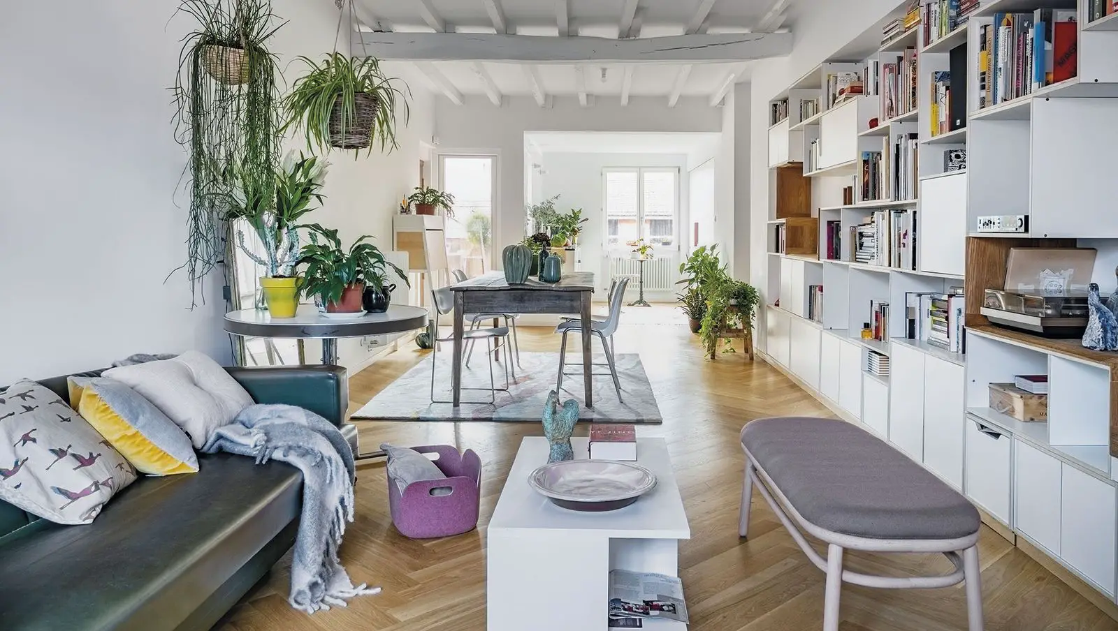 59 平米老屋翻新，西班牙设计师打造明亮舒适两居-1