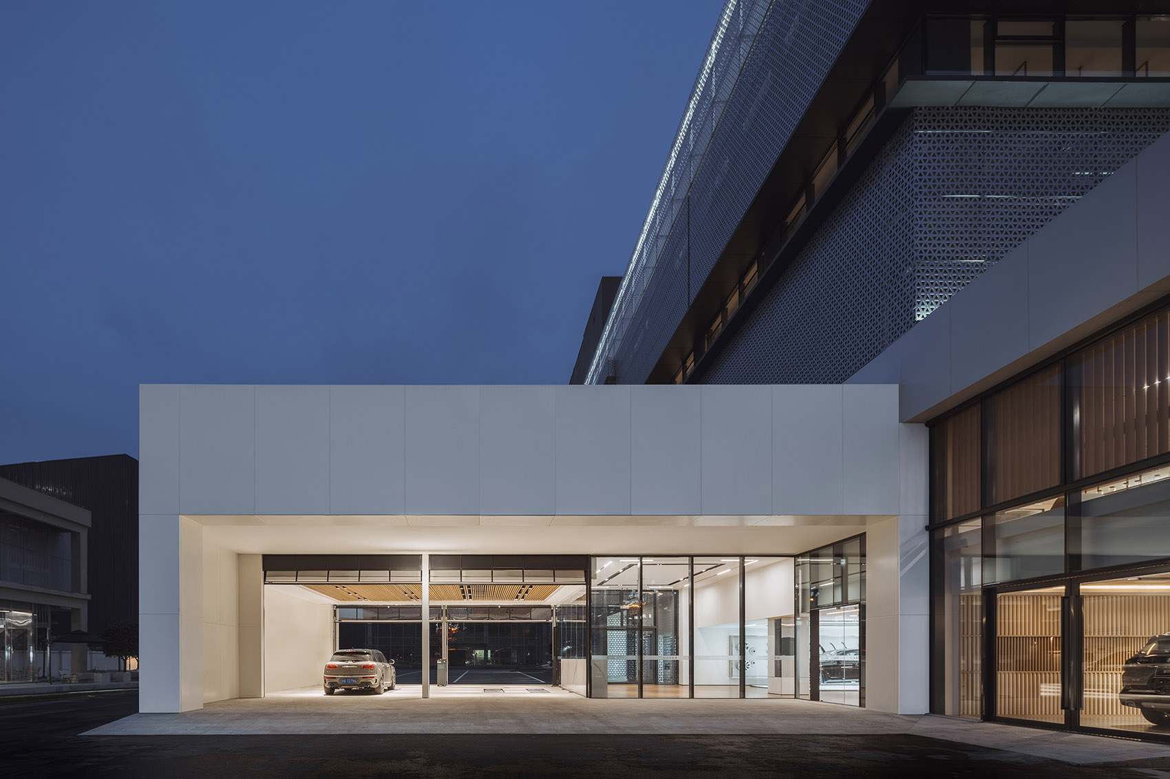 成都BMW宝马体验中心丨中国成都丨ARCHIHOPE朱海博建筑事务所-90