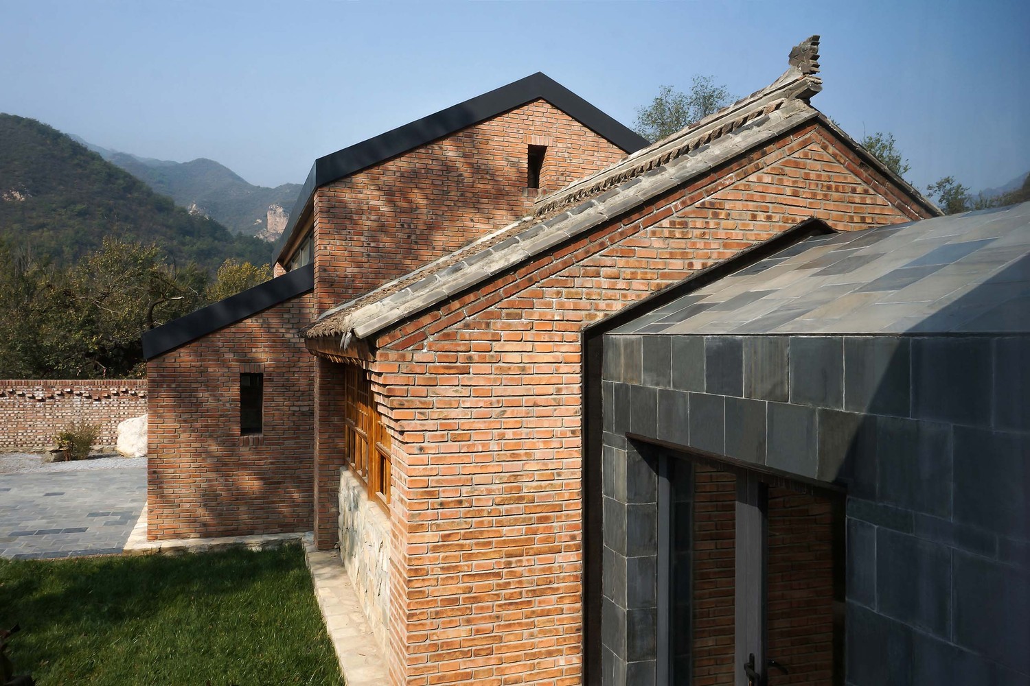 废弃村庄中的重生之家丨中国北京-15