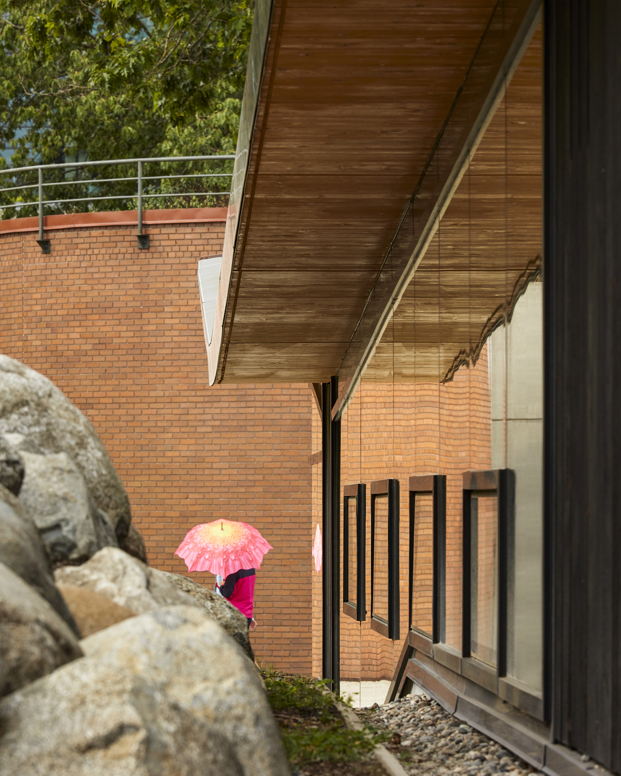 Indian Residential School History and Dialogue Centre / Formline Architecture + Urbanism-40