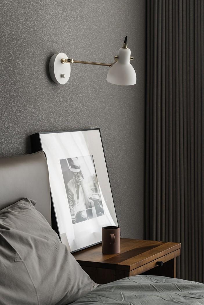 135㎡简约两居，真皮沙发与工业风茶几的完美融合-24