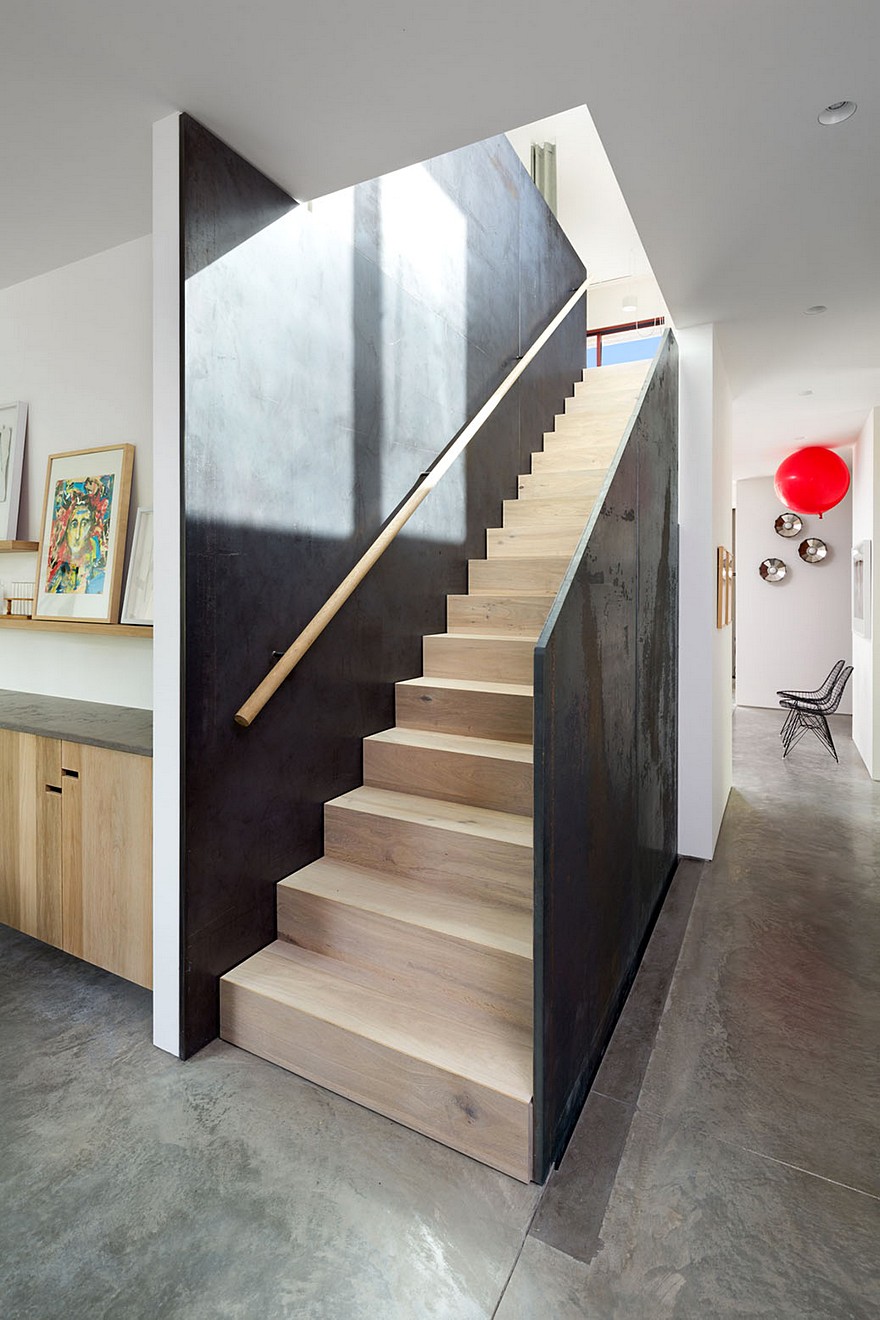 打闹;粗暴对待-18