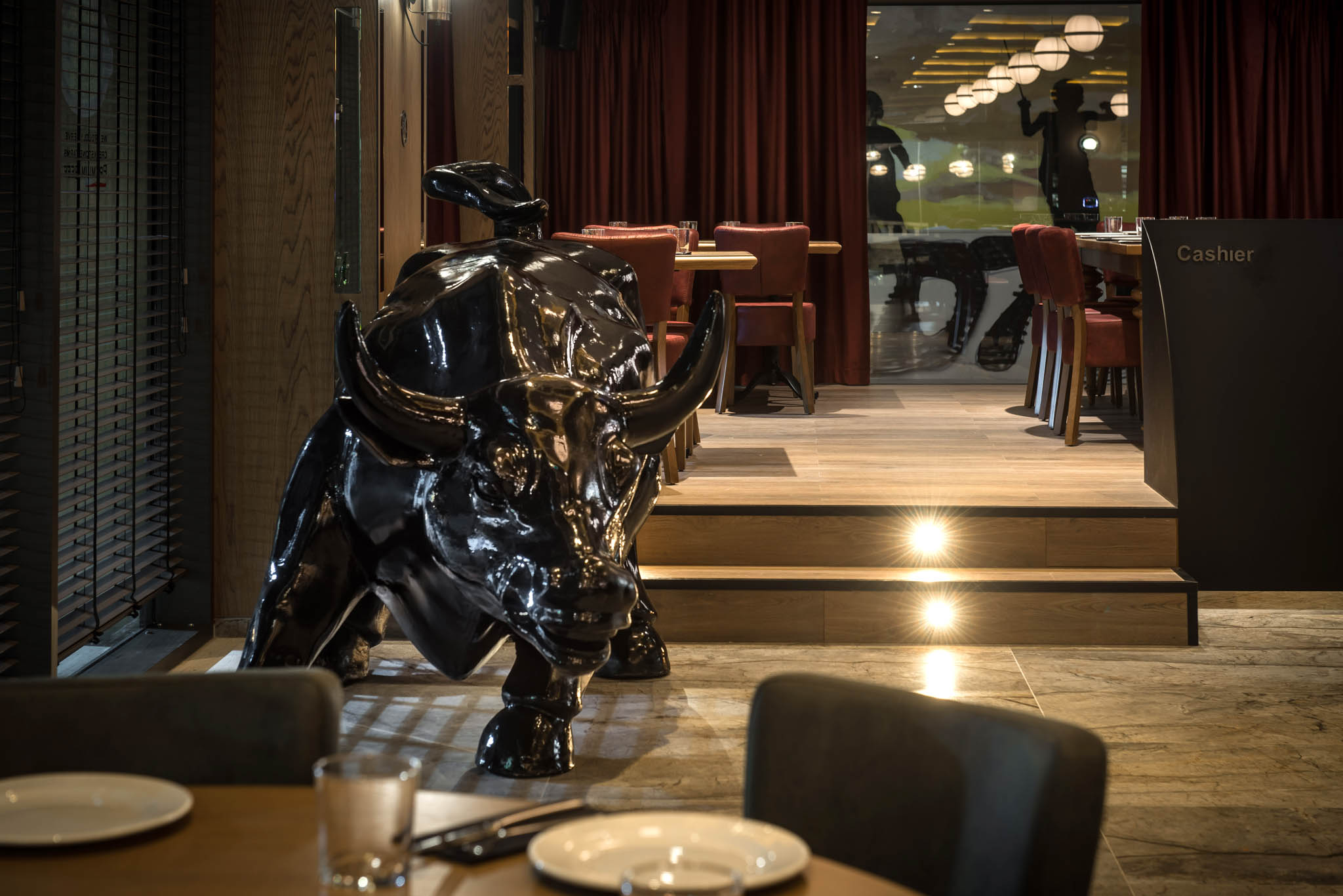 美国风格浓郁的“KOUZEINERI”肉吧-4