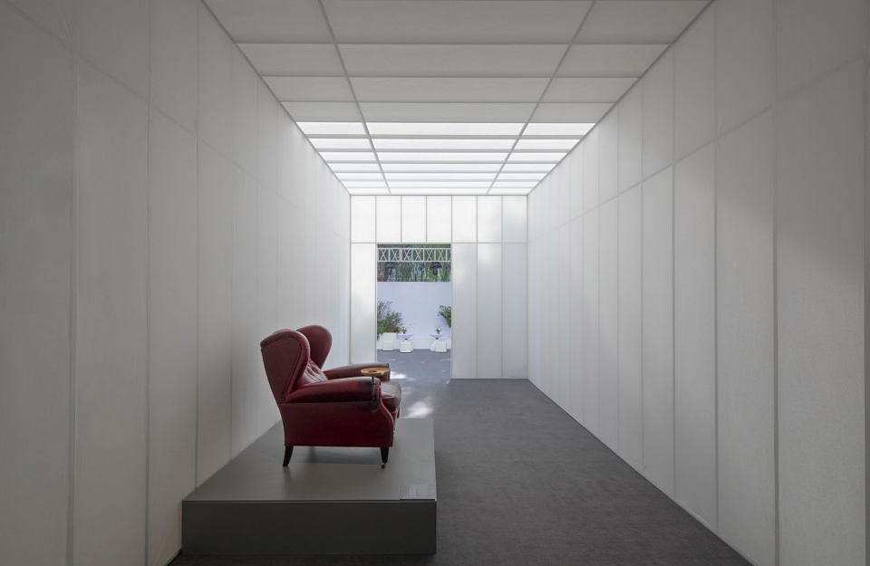 穿越时空的 Poltrona Frau 宣纸装置艺术-15