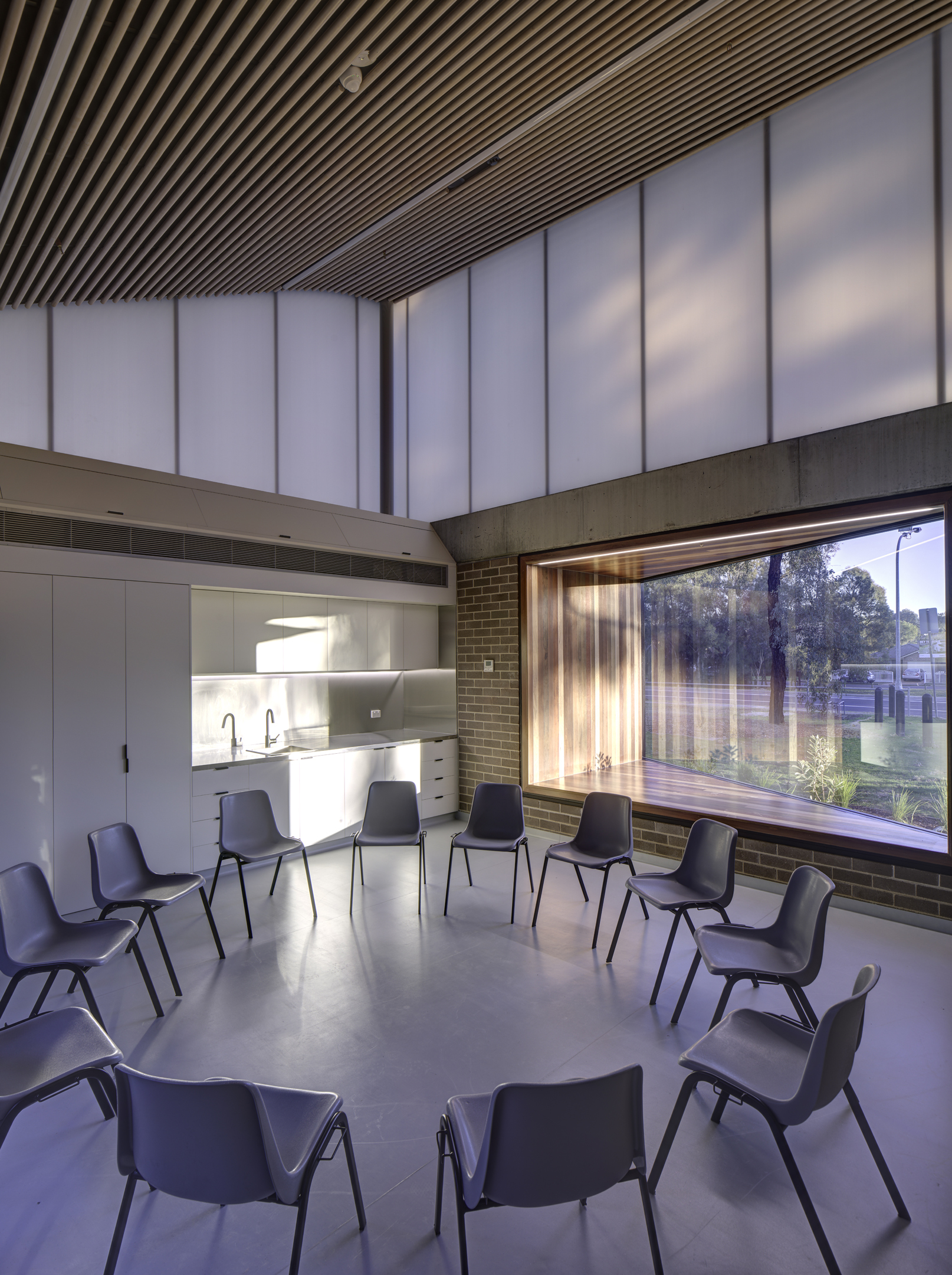 Woodcroft Neighbourhood Centre  / Carter Williamson Architects-43