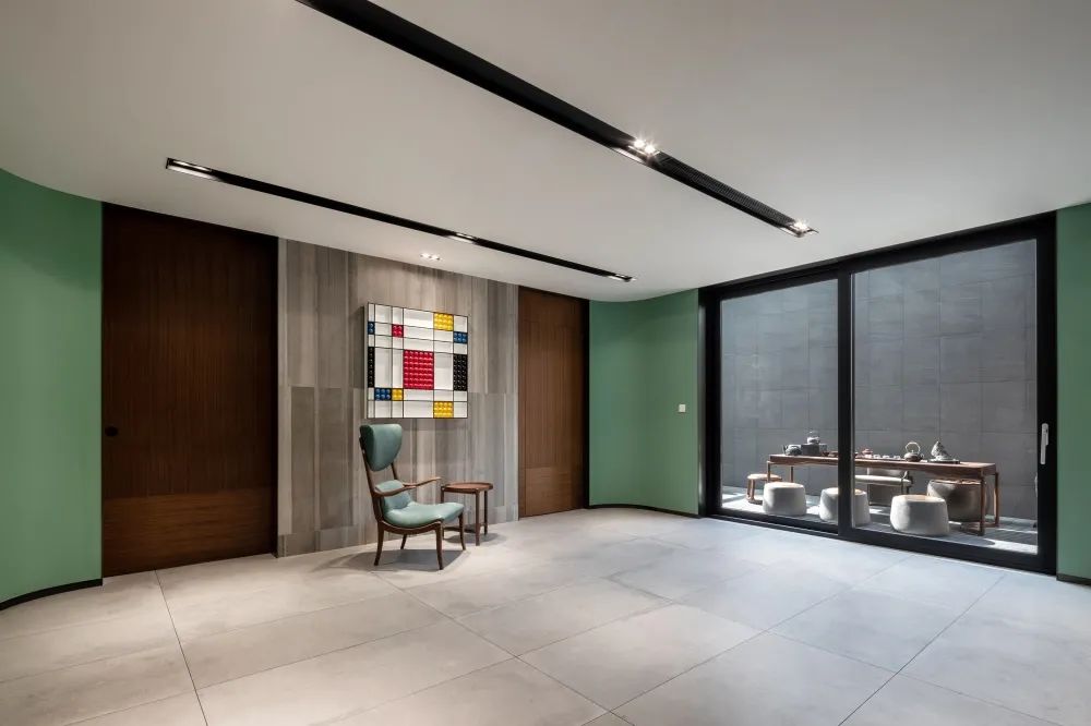 江南水乡的现代简约别墅设计-49