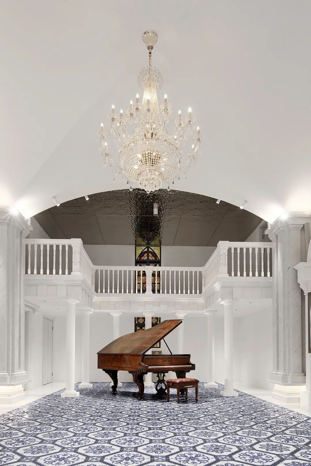 中法融合,青花瓷与纸艺的珠宝艺术廊-23