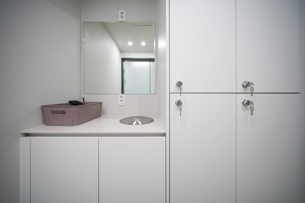 高级黑 | 38 平米迷你公寓的华丽转身-10