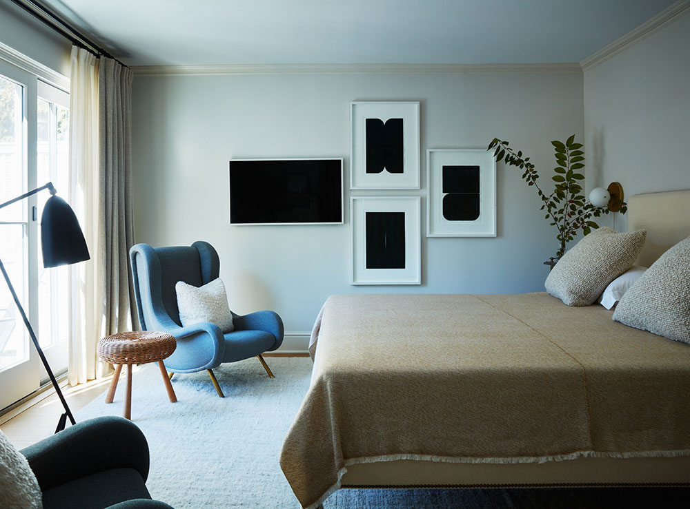 清爽蓝灰空间 | Connecticut 乡村别墅的时尚内饰设计-12