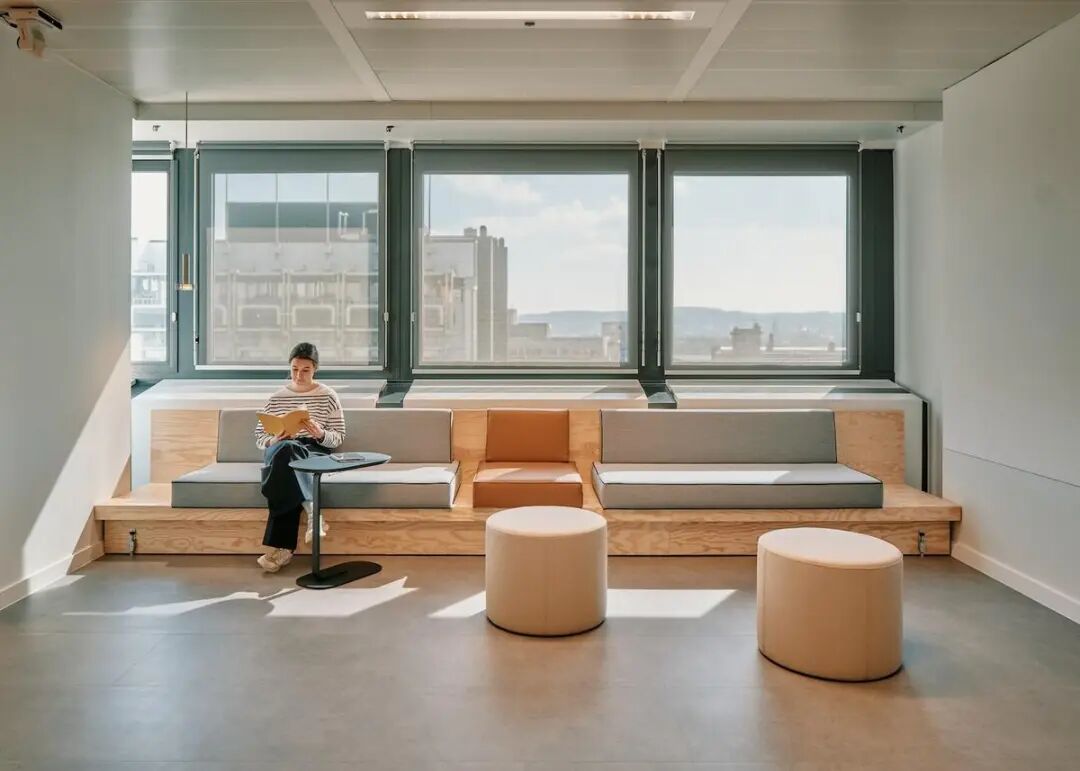 比利时AG保险沙勒罗瓦办公楼局部改造项目丨Ncbham-16