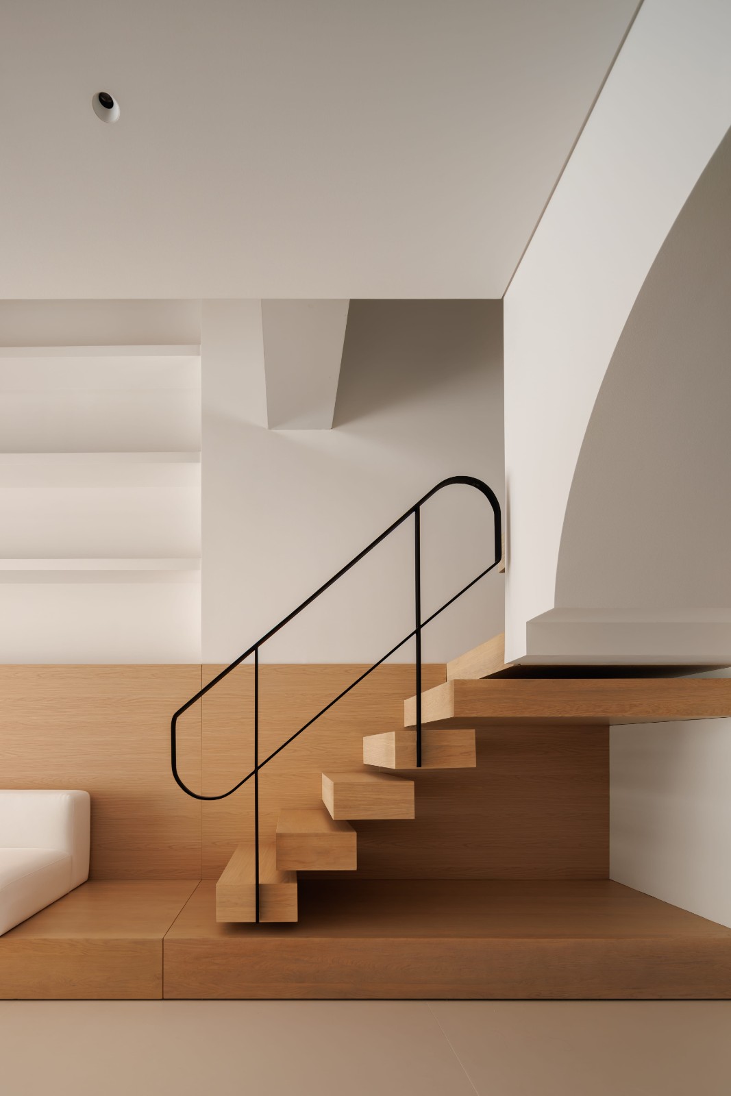 HURR赫设计丨复式的破界与重构:木质骨骼与简白画幕-48