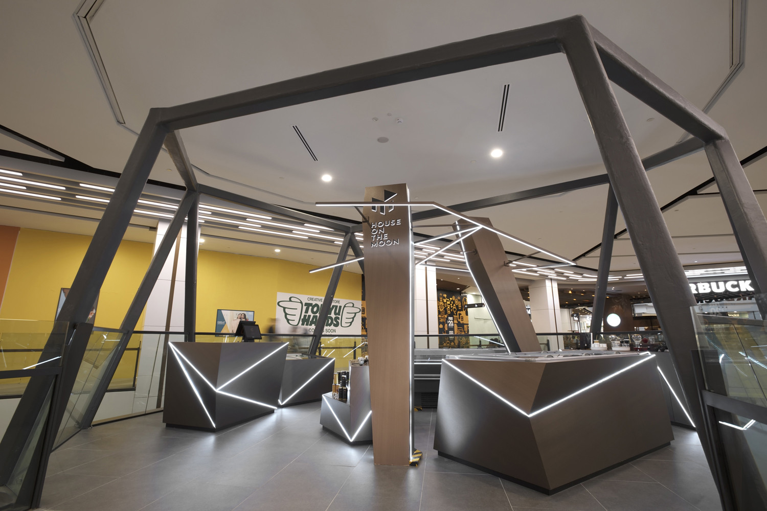 月球上的房子-31