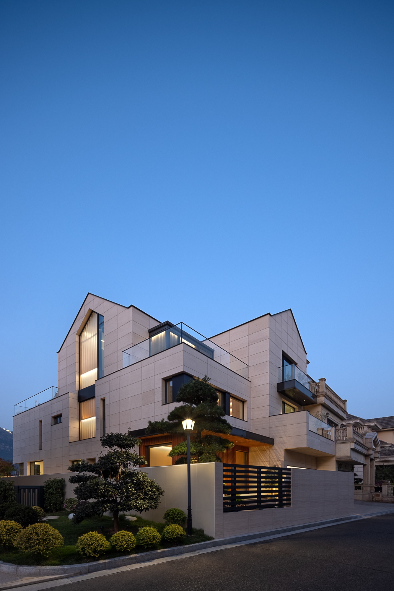 现代江景别墅,自然舒适之家丨上海·吉尚设计-0