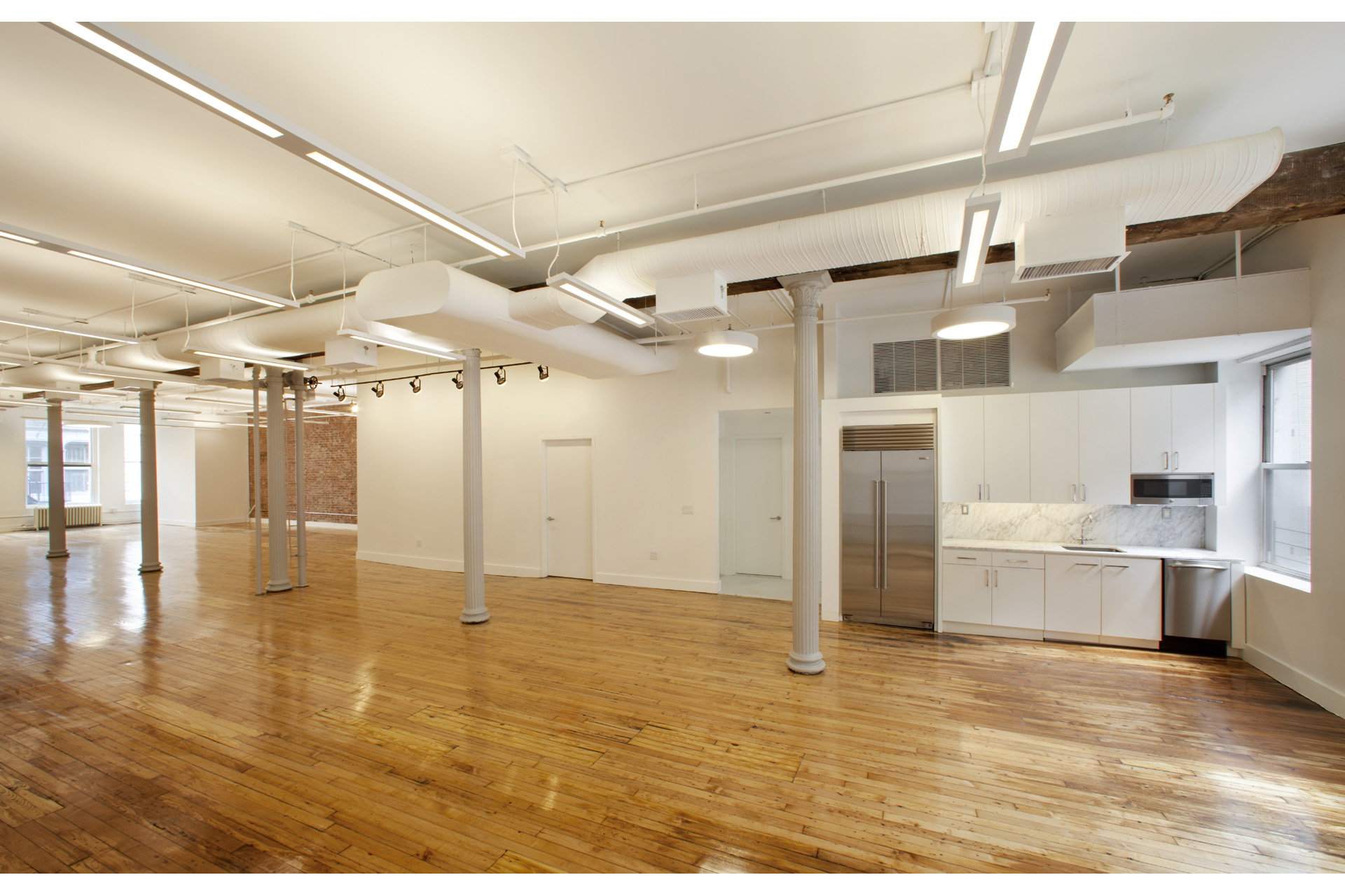 纽约 SoHo 区 4 层复式办公室的翻新设计-8