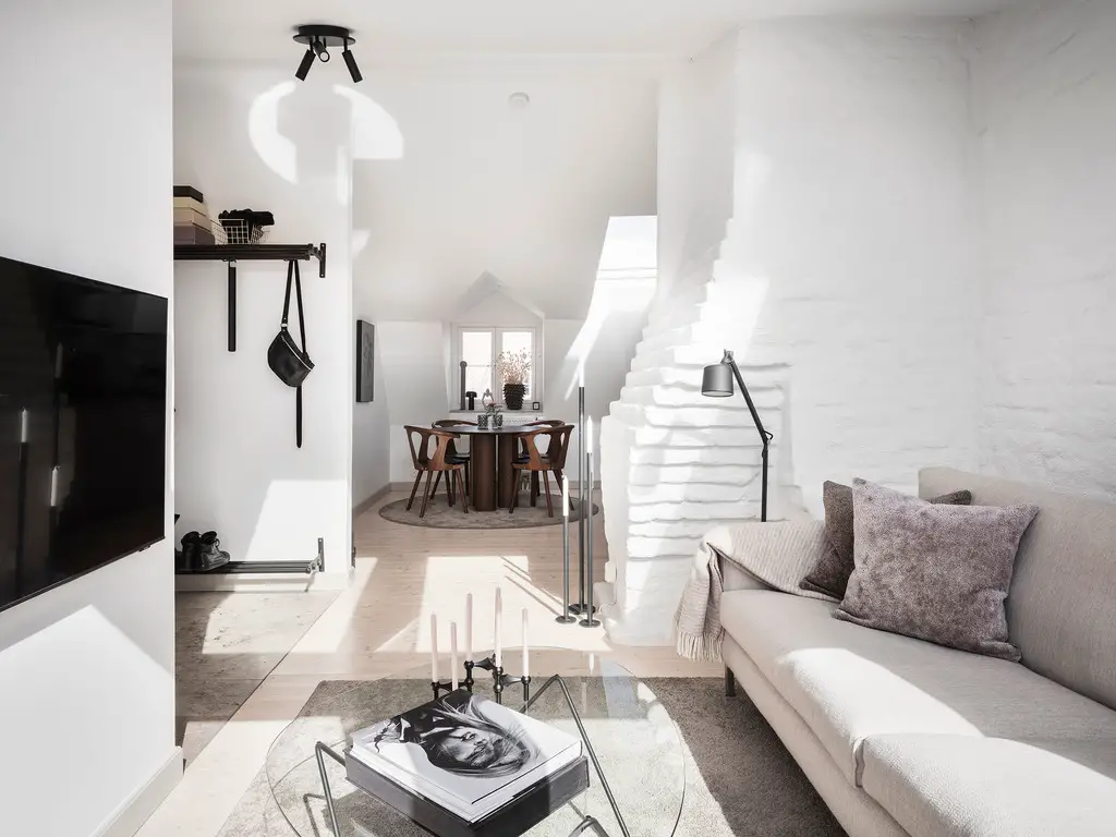 瑞典顶楼 34m2 明亮一居室,空间利用与设计美感完美结合-5