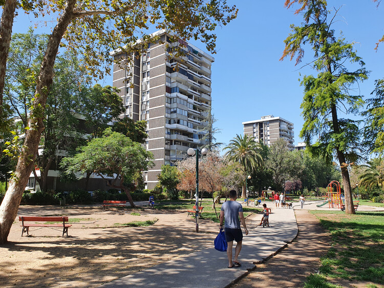 圣地亚哥建筑城丨智利圣地亚哥-26