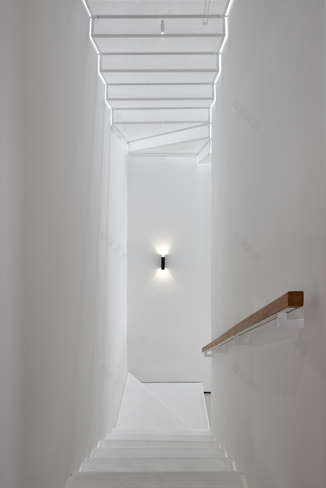 新加坡多代家庭半独立屋设计-44